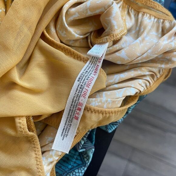 Intimately Free People All Tucks Yellow Floral Printed Thong Back Bodysu… - Picture 8 of 11